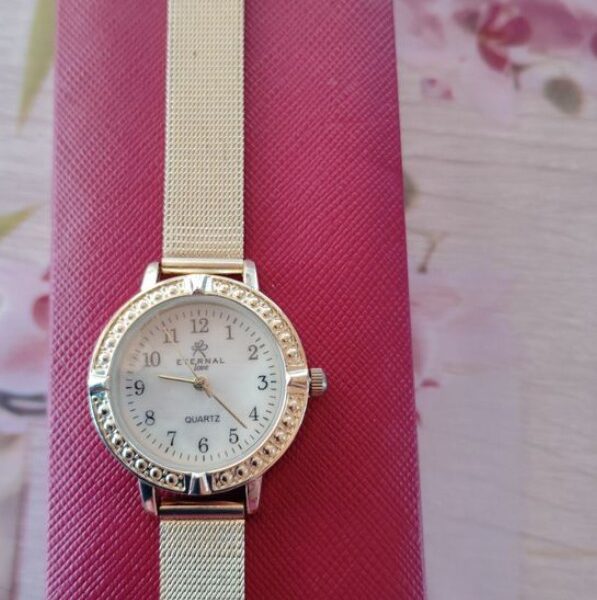 Superbe montre femme, eternal