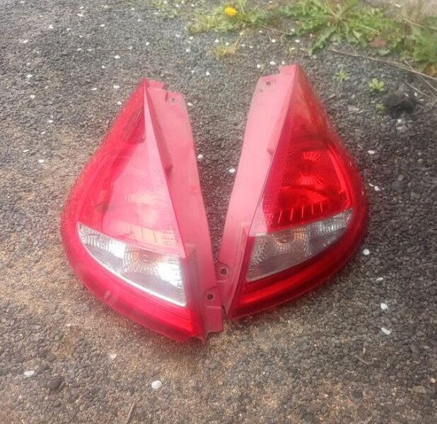 Feu arrière fort fiesta 2010