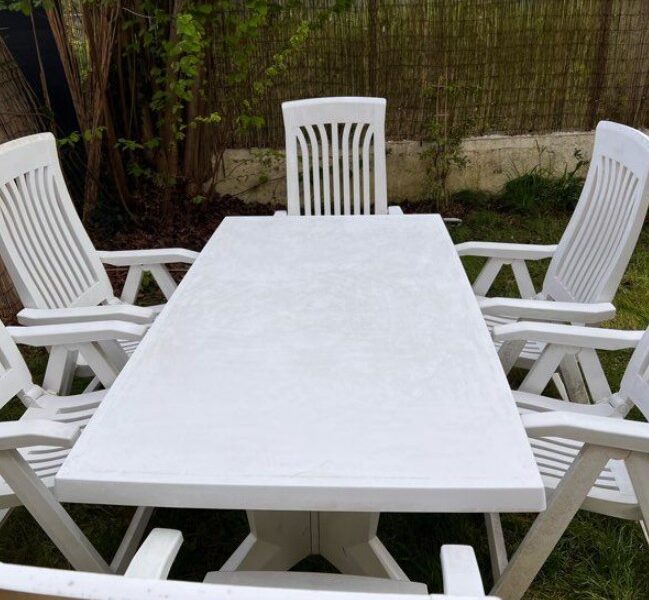 Table de jardin + chaises