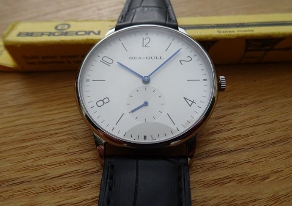 Seagull Bauhaus mécanique extra plate - TBE