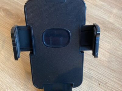 Support téléphone voiture