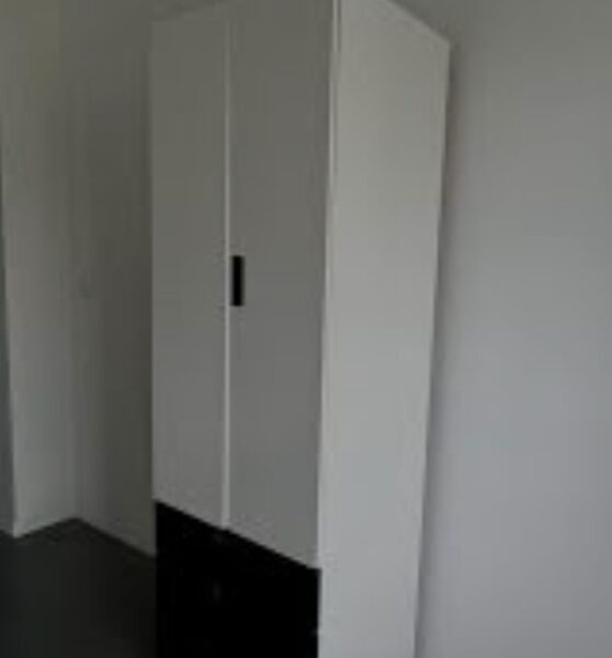 Armoire en très bon état