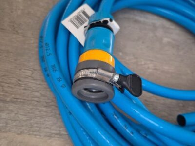 Tuyau de remplissage bleu