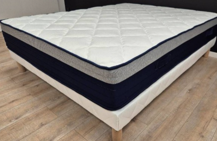 Matelas sommier 160x200.