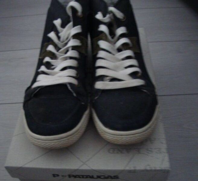 Paire de baskets montantes