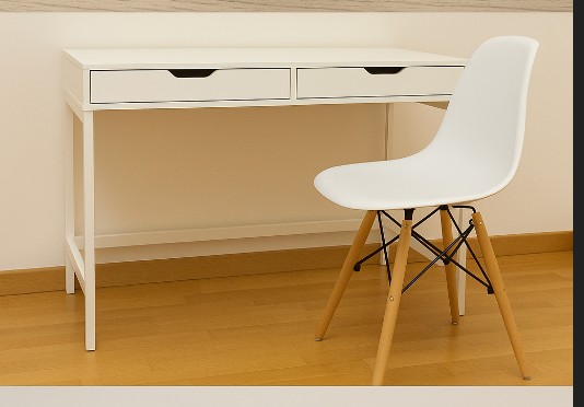 Bureau et chaise scandinave – parfait état