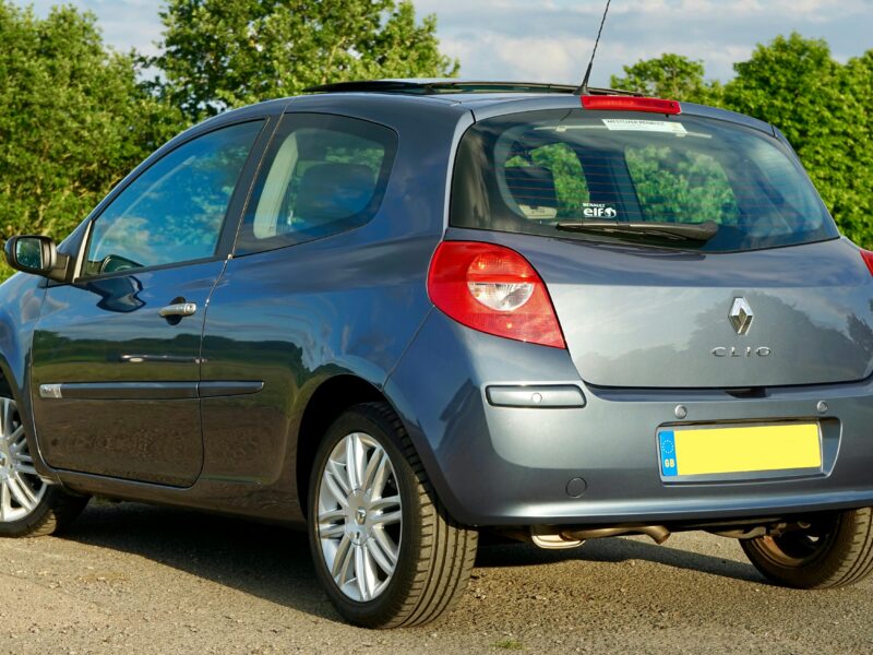 Renault Clio 3 essence 1.2 16V