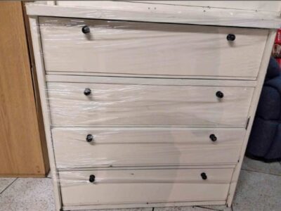 meuble en bois massif