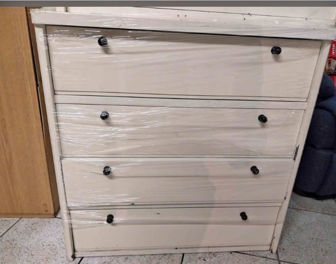 meuble en bois massif