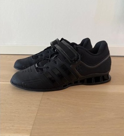baskets noires 45