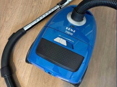 aspirateur 700w