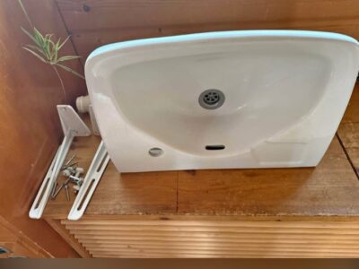 Lavabo blanc neuf