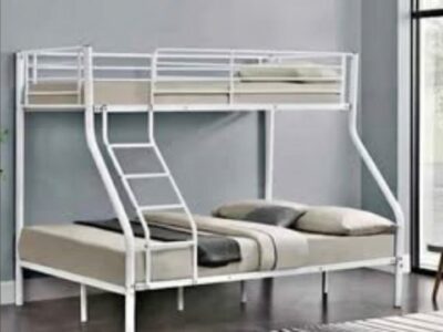 lit siperposé avec matelas