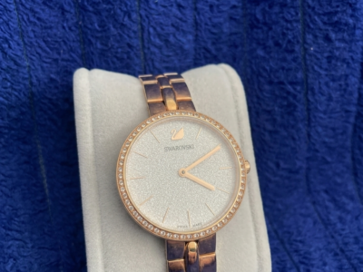 Montre swarovski très bon état